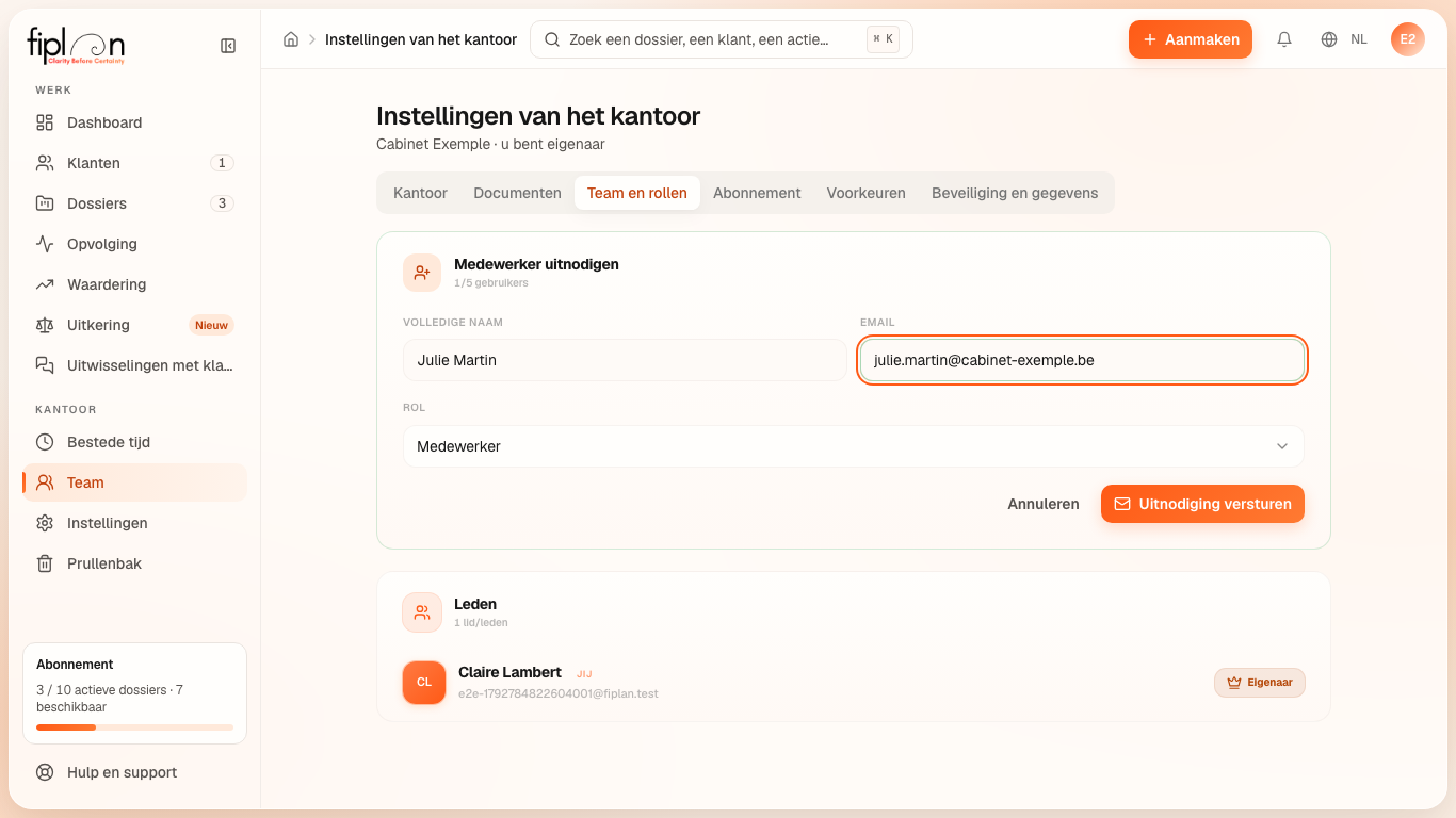 Het tabblad Team en rollen: het ingevulde uitnodigingsvenster.